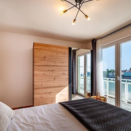 Del Mar Heritage & Sea View * 扎达尔